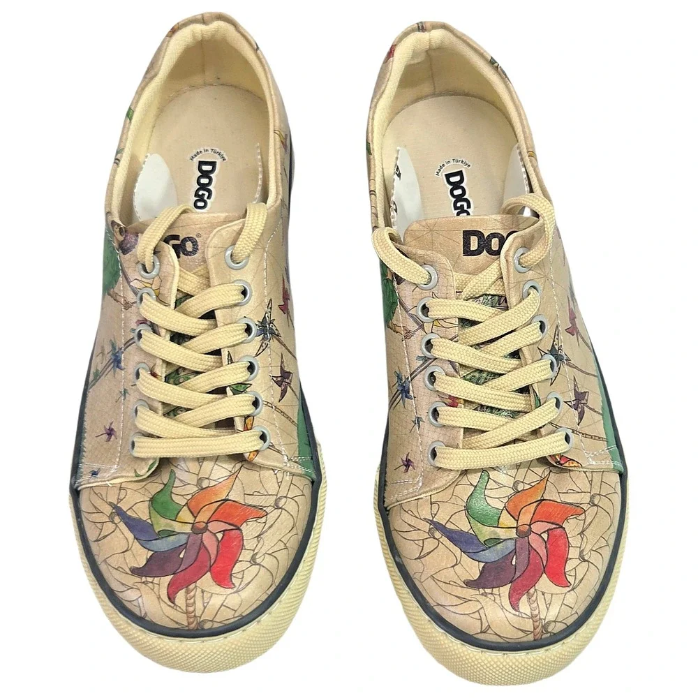 DOGO‎ Pinwheel Graphic Sneakers US 7.5 EU 38 Beige Multi Vegan Leather New